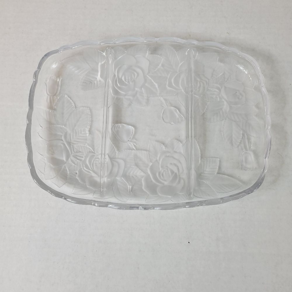 Mikasa Studio‎ Nova Clear Glass Frosted Roses 3-Compartment Divided Relish Tray